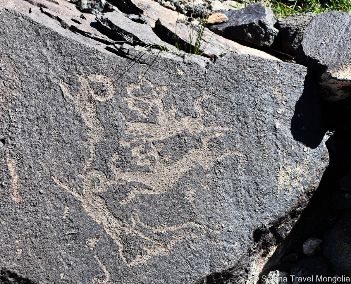 Rock painting at Khavtsgait | Gobi Desert Tour
