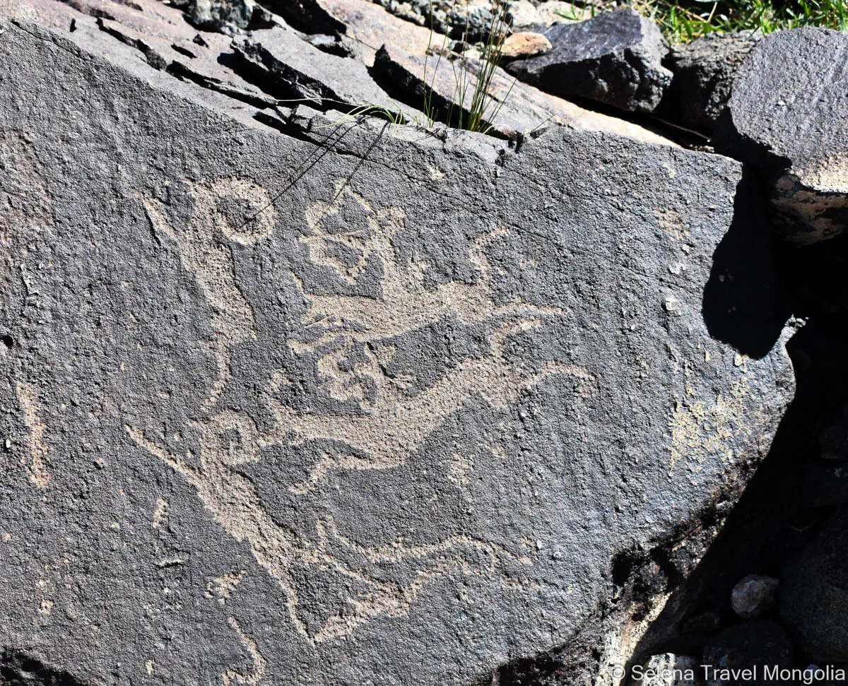 Rock painting at Khavtsgait | Gobi Desert Tour